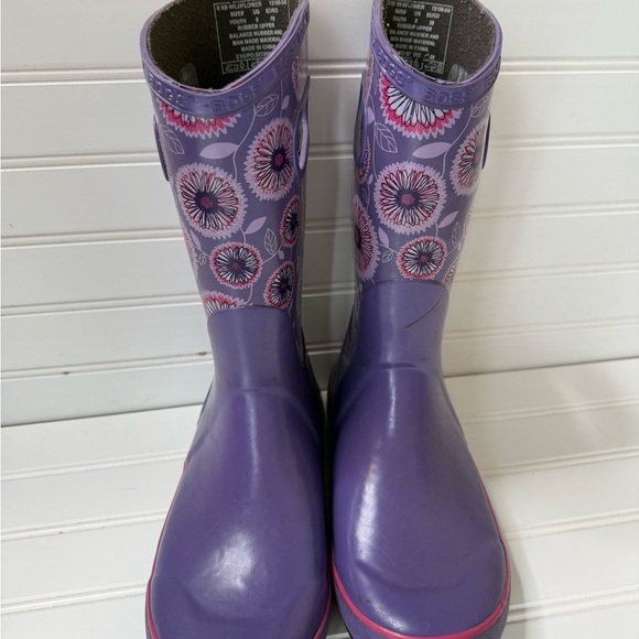 BOGS Wildflower Rain Purple Floral Waterproof Rain Girls Boots 5 Youth. 1296 - Picture 2 of 5